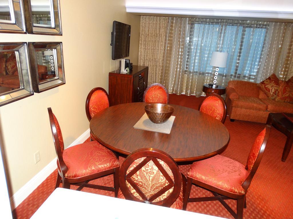 Suites At Jockey Club Las Vegas Rum bild